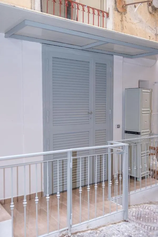 Casa Vacanze I Murales Apartment Naples