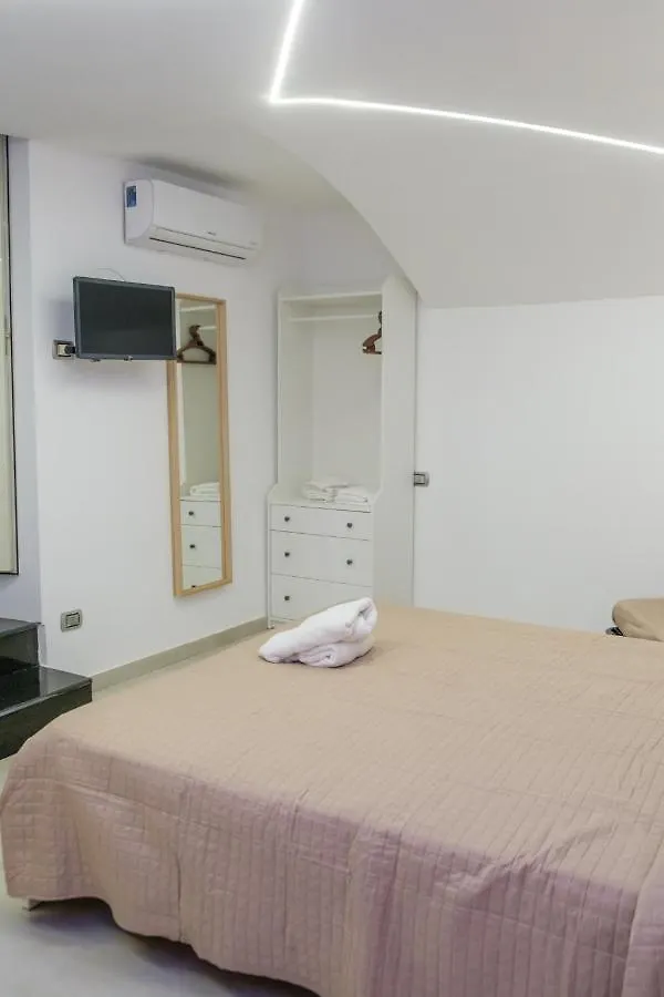 Casa Vacanze I Murales Apartment Naples Italy