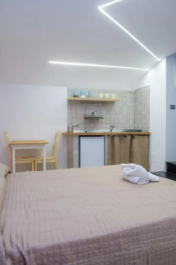 Casa Vacanze I Murales Apartment Naples 0*,
